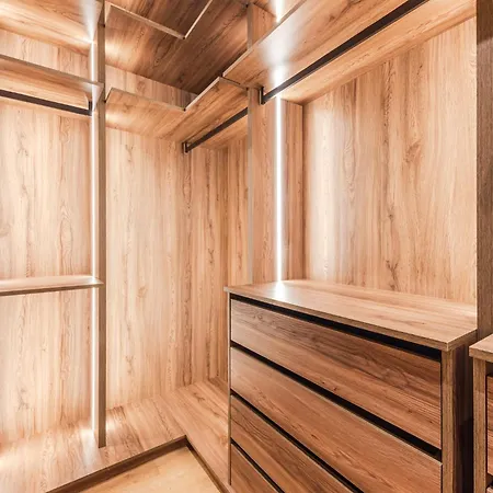 Jerina Mansion By Pikhost Villa *