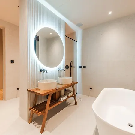 Jerina Mansion By Pikhost Villa