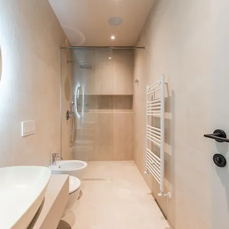 Jerina Mansion By Pikhost * Tirana