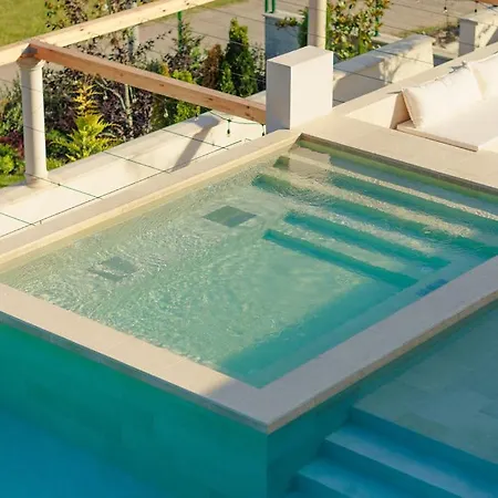 Jerina Mansion By Pikhost *