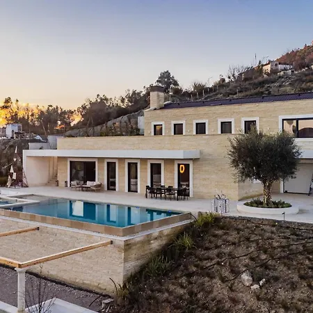 Jerina Mansion By Pikhost 빌라