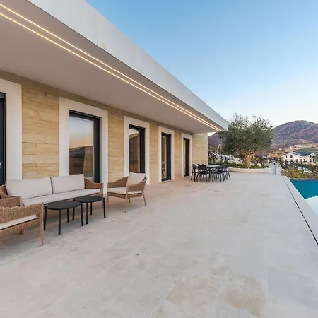 Jerina Mansion By Pikhost 빌라 *