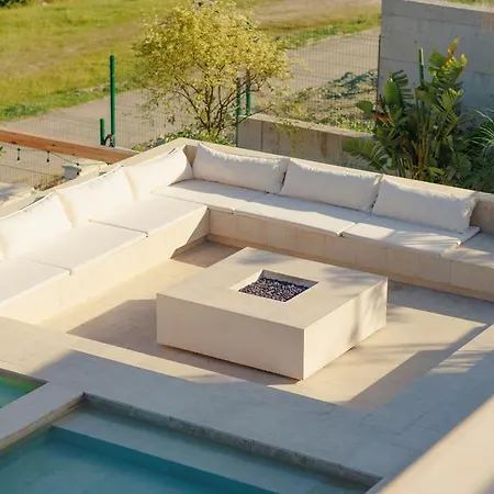 Jerina Mansion By Pikhost 빌라