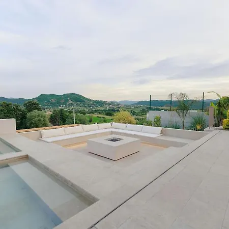 Jerina Mansion By Pikhost 빌라 *