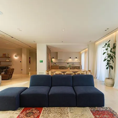 Jerina Mansion By Pikhost *