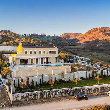 Jerina Mansion By Pikhost * Τίρανα