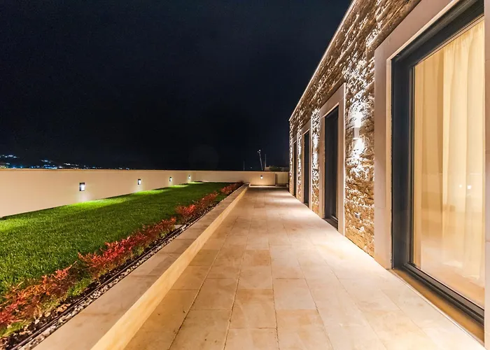 Vila Jerina Mansion By Pikhost Tirana