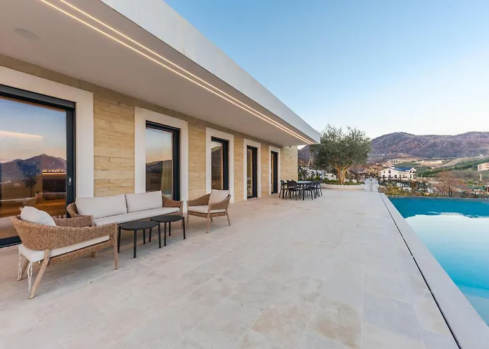 Jerina Mansion By Pikhost Vila *